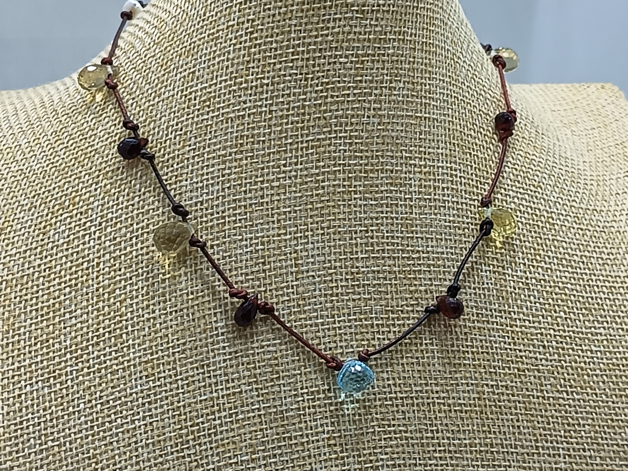 Collar Siria Topacio