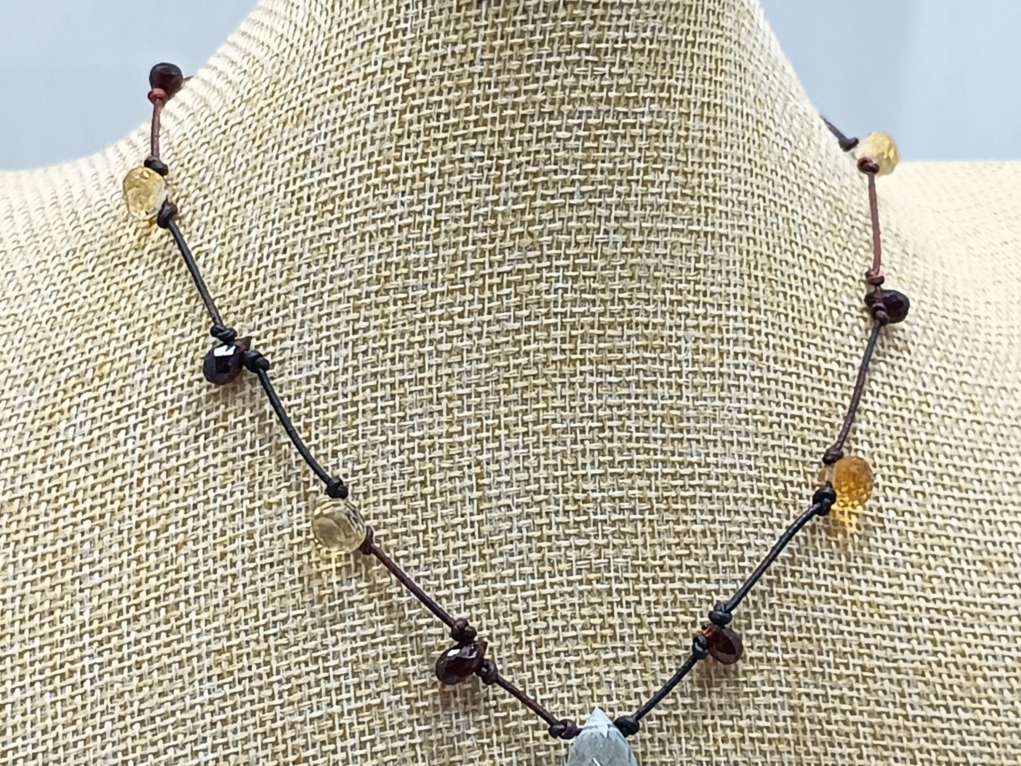 Collar Siria Topacio