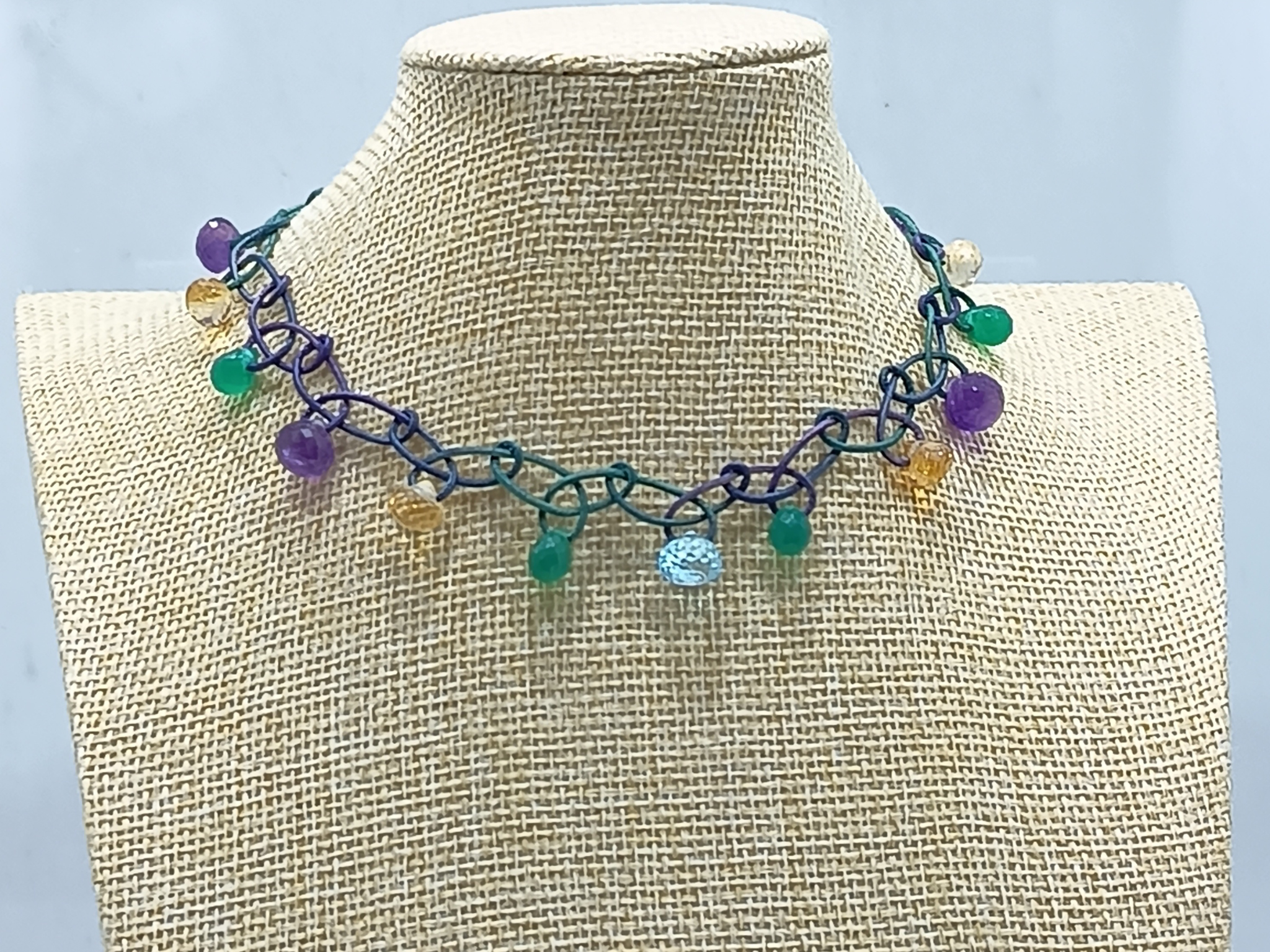Collar Lys de cuero con Topacio