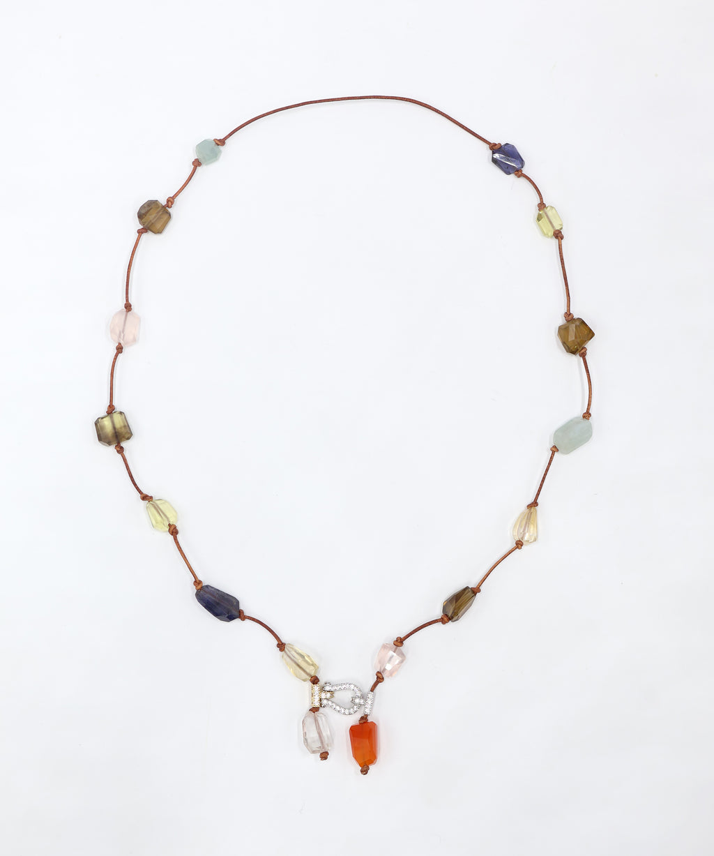 Collar Kali cierre Lira