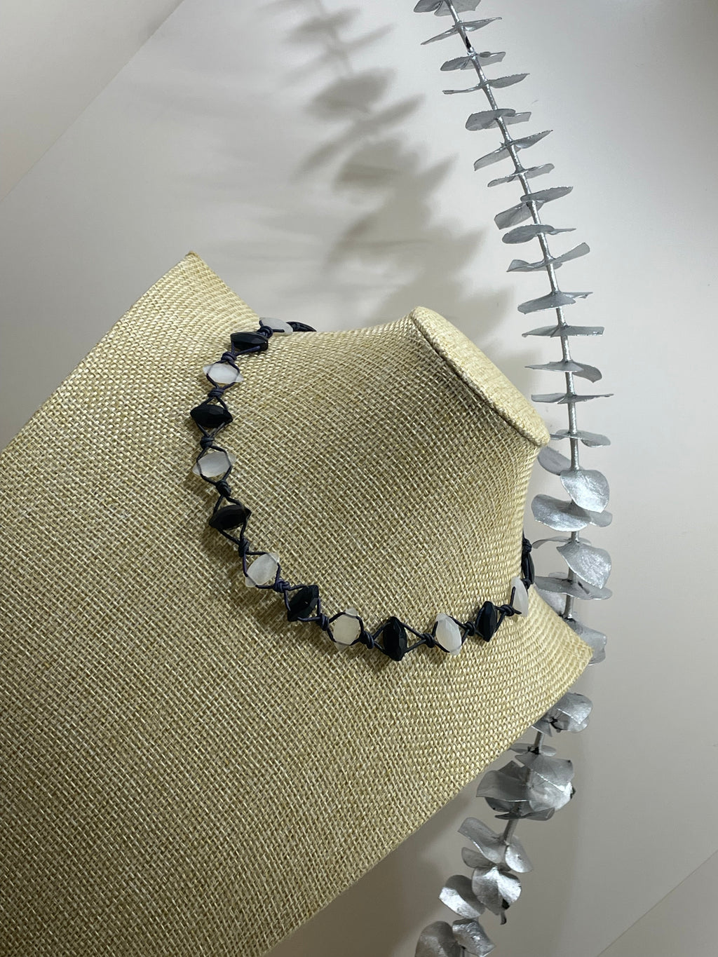 Collar Hécate Espinela Piedra Luna