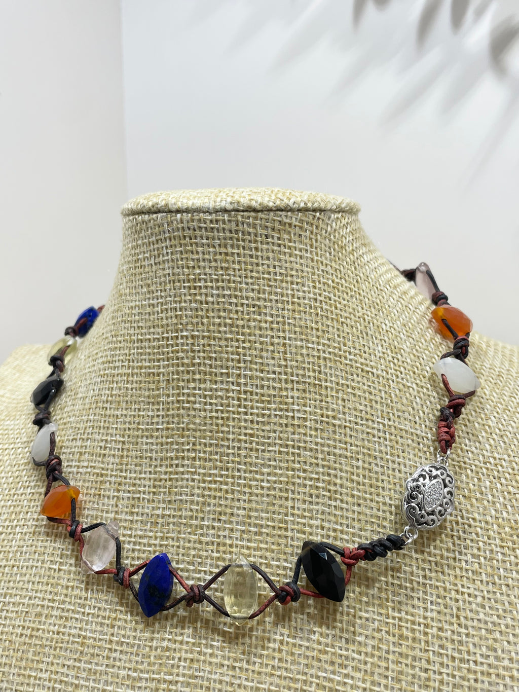 Collar Hécate Gemas