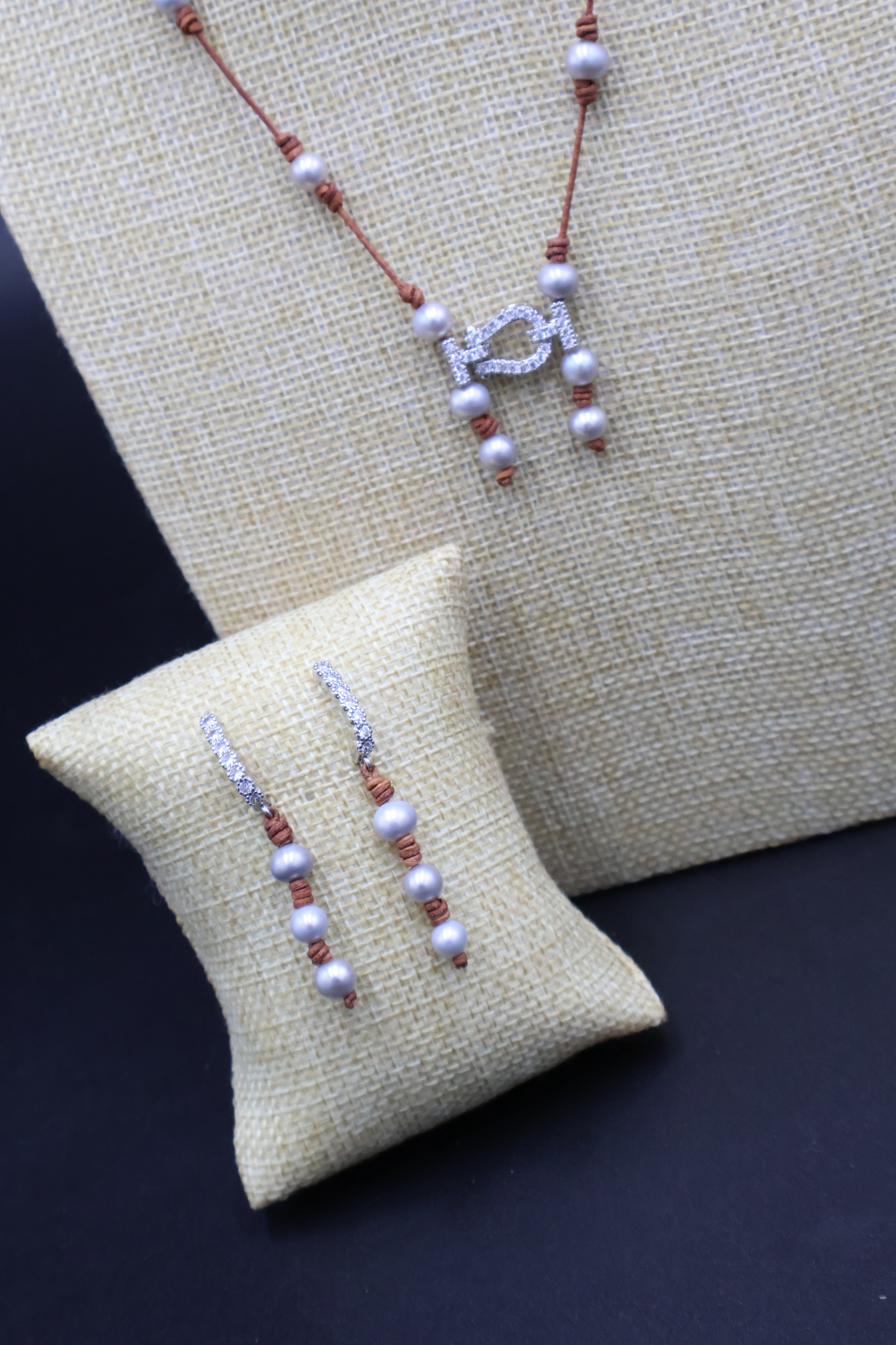 Pendientes Lira