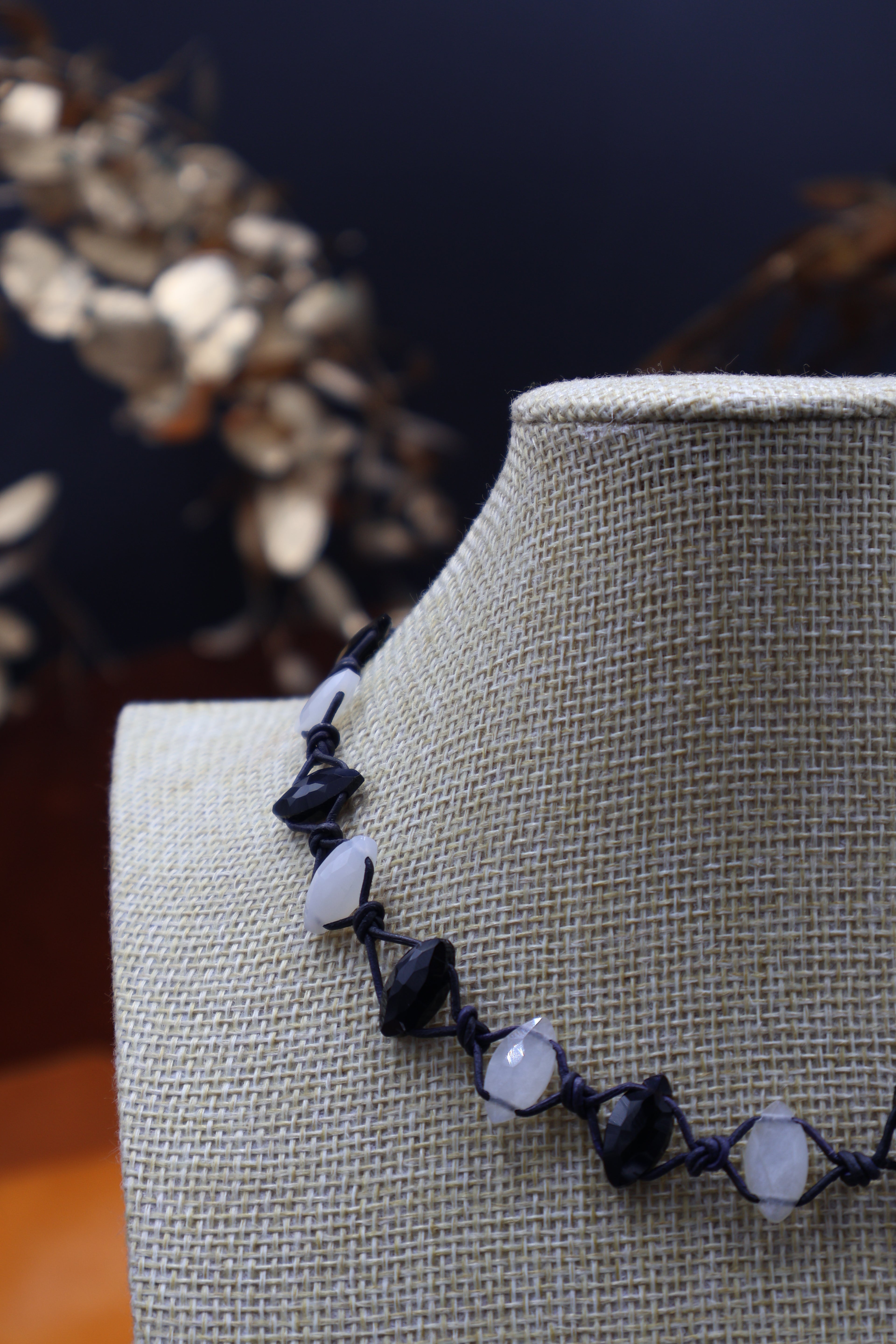 Collar Hécate Espinela Piedra Luna