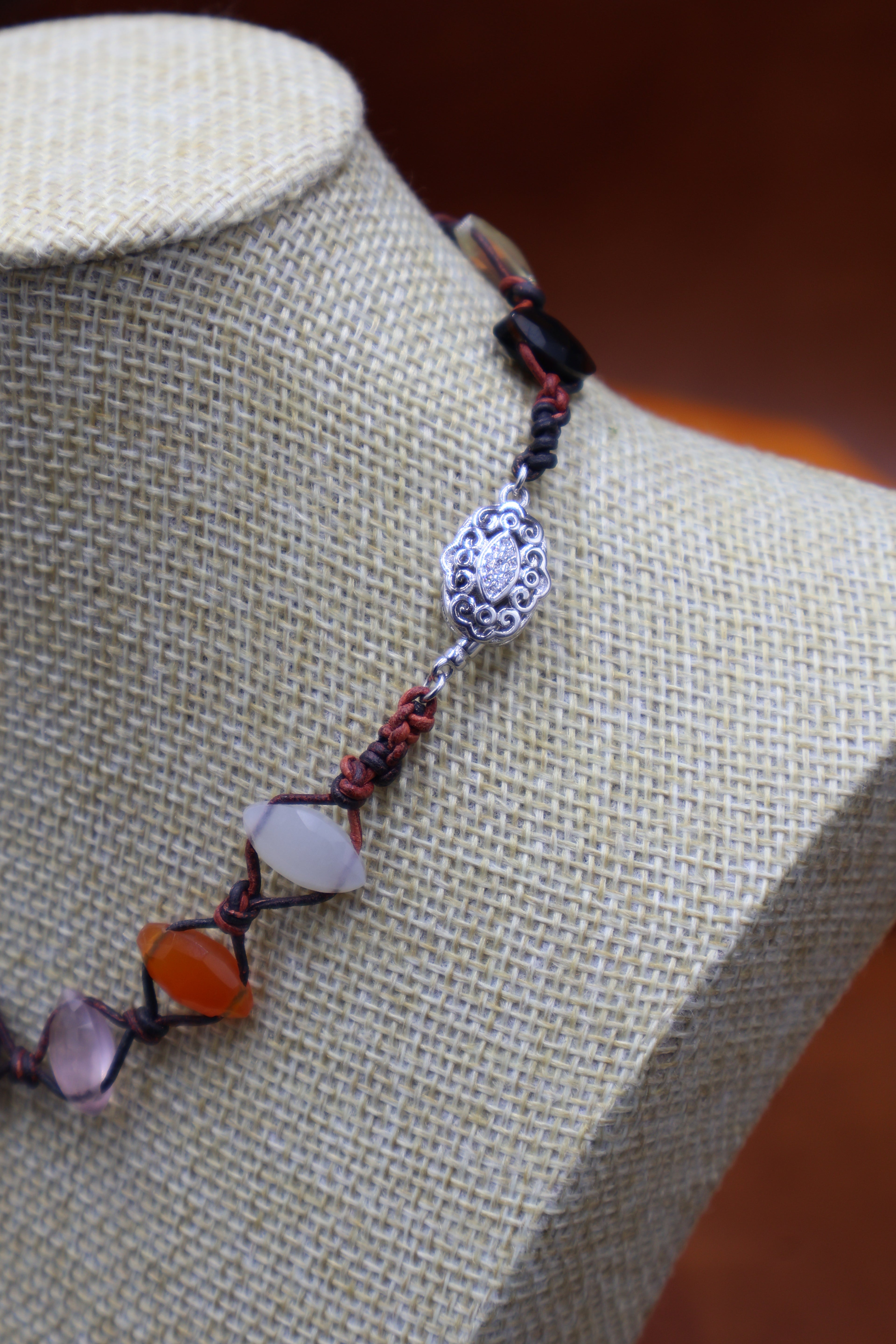 Collar Hécate Gemas