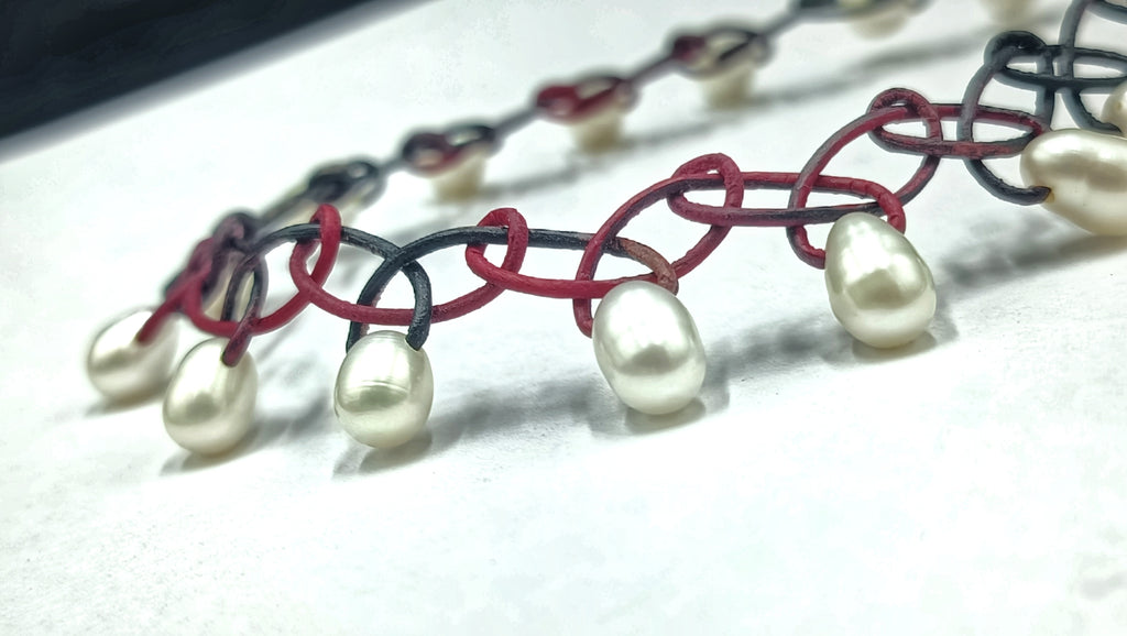 Collar LYS de Perla en cuero sin metal