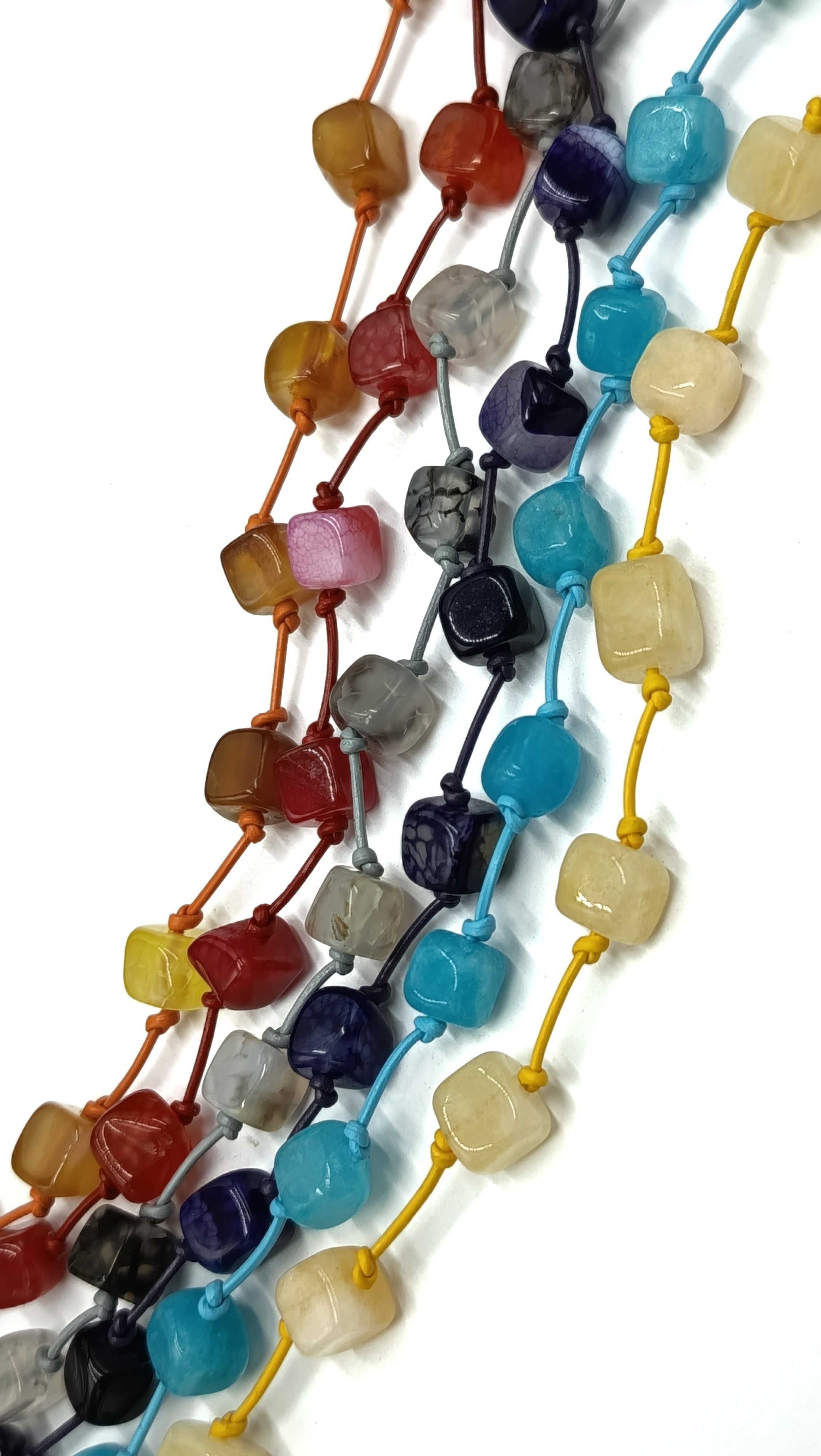 Choker Ágata de 6 hilos• en Cuero de Color • Piedras Coloreadas
