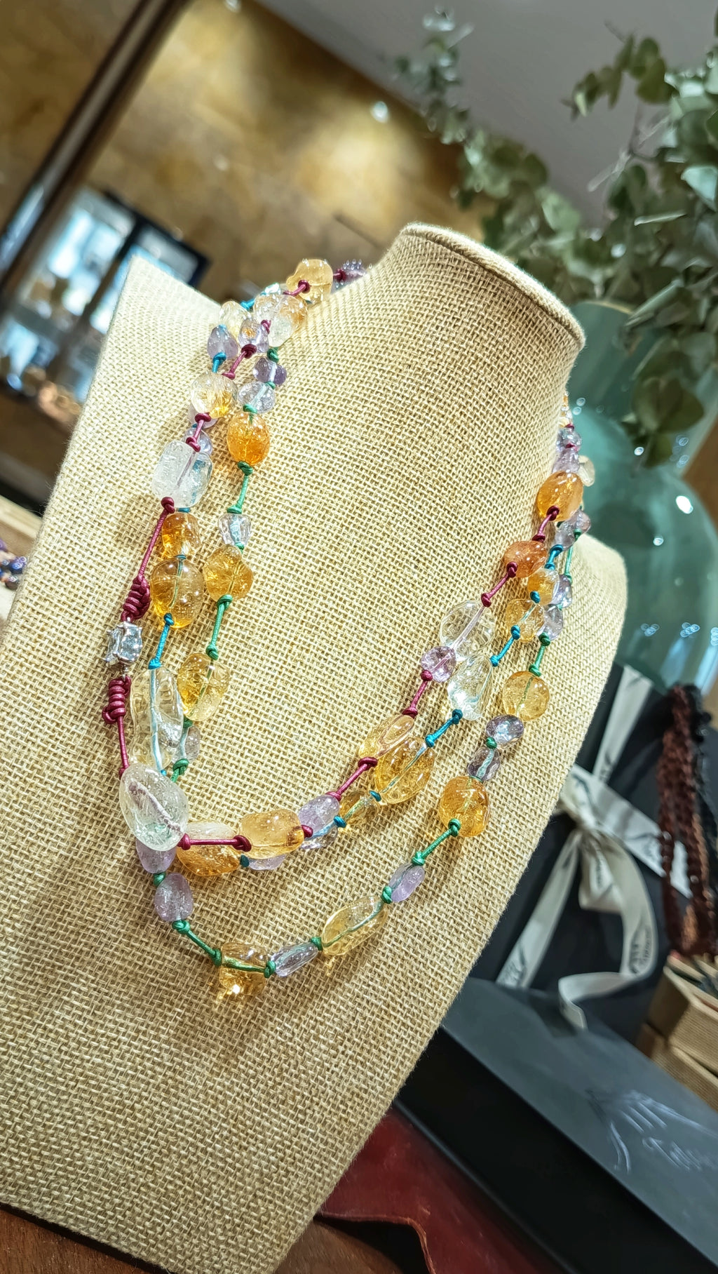 ELECTRA Collar • Citrino y Amatista • en Cuero metalizado