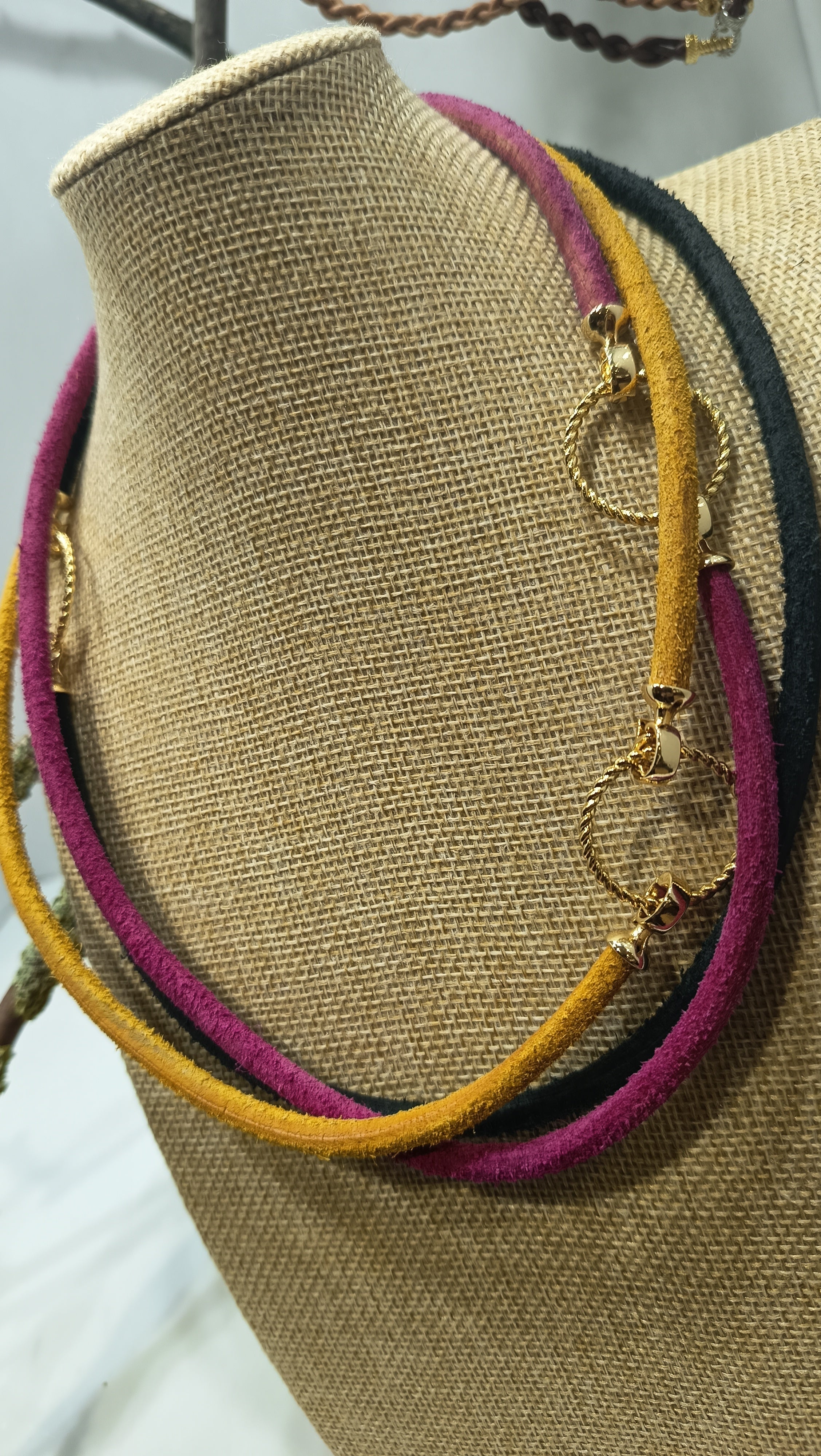 YAK • Collar 50 cm Multiposición en piel de Yak