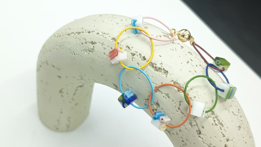 Collar HALO cristal • En cuero de color