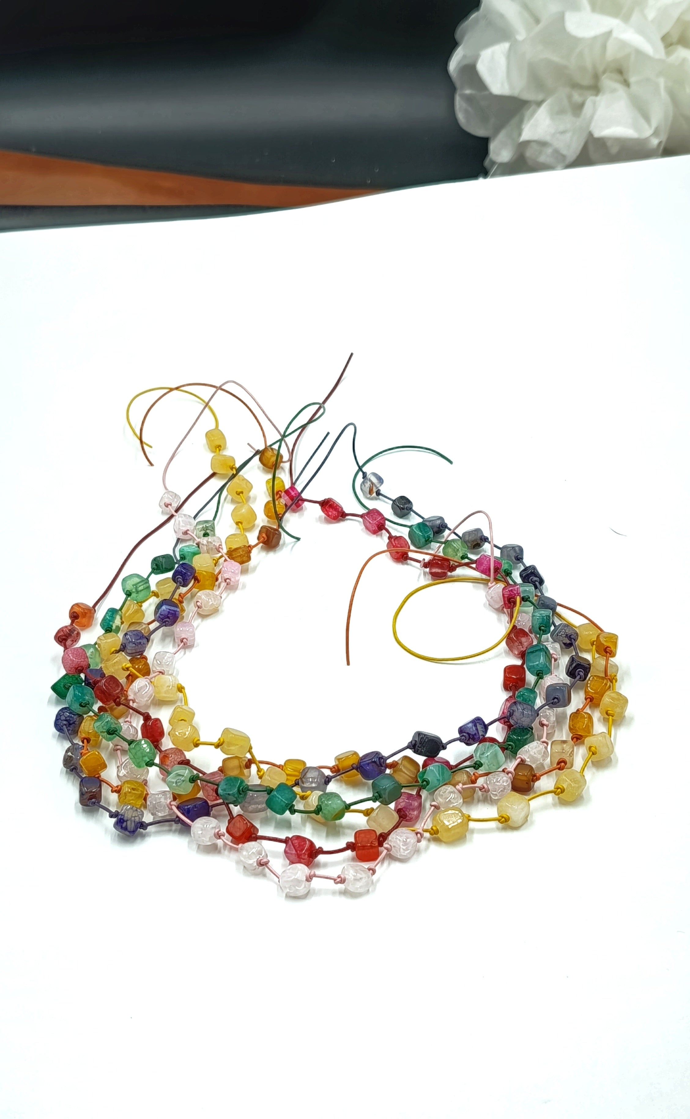 Choker Ágata de 6 hilos• en Cuero de Color • Piedras Coloreadas