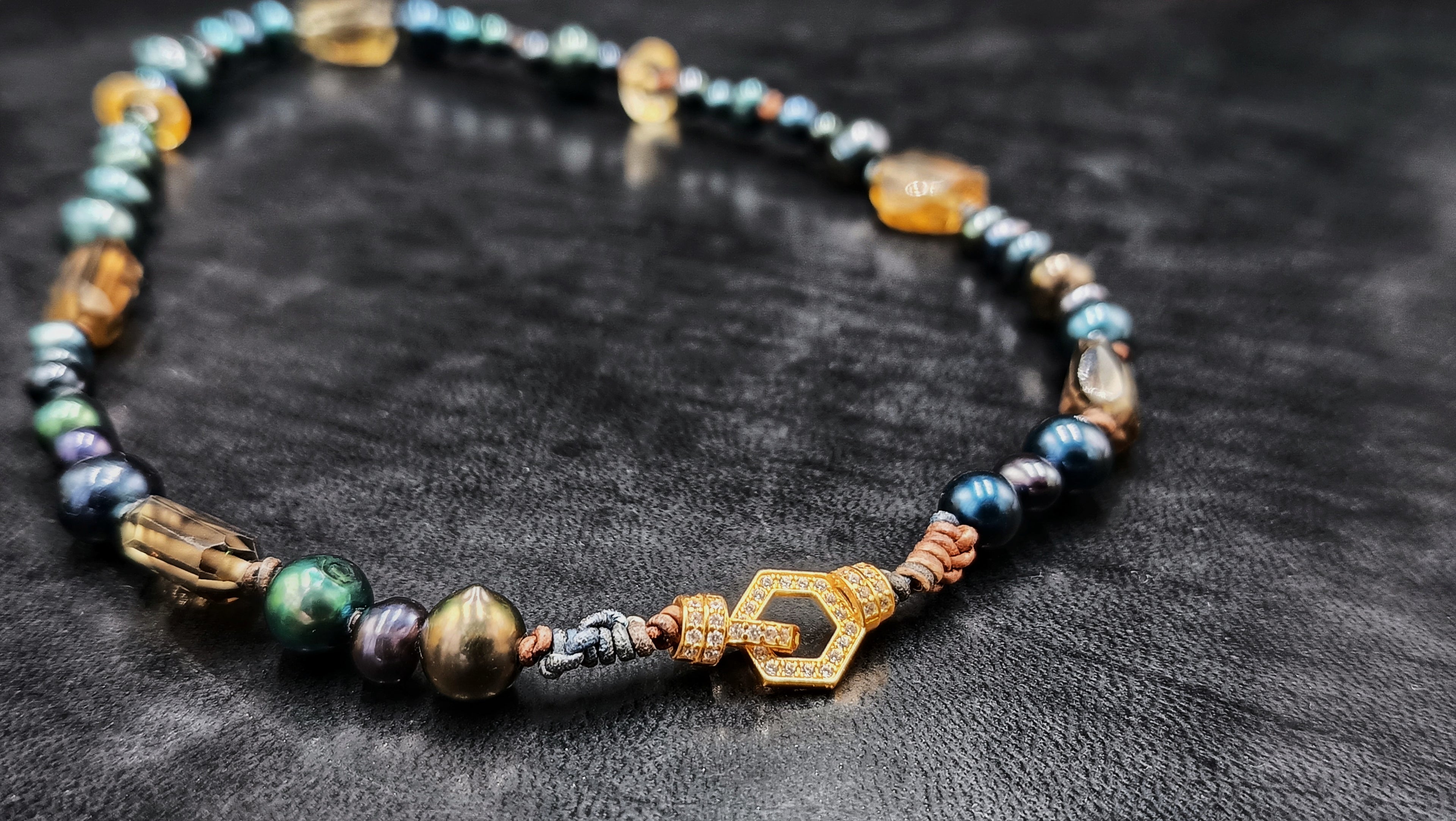 Collar Ahumado en Perla Verde/Azul