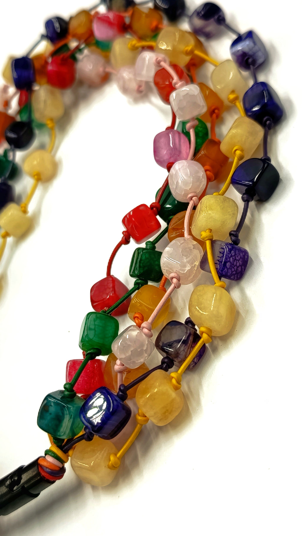 Choker Ágata de 6 hilos• en Cuero de Color • Piedras Coloreadas