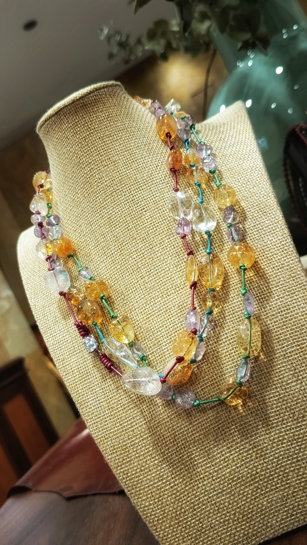 ELECTRA Collar • Citrino y Amatista • en Cuero metalizado