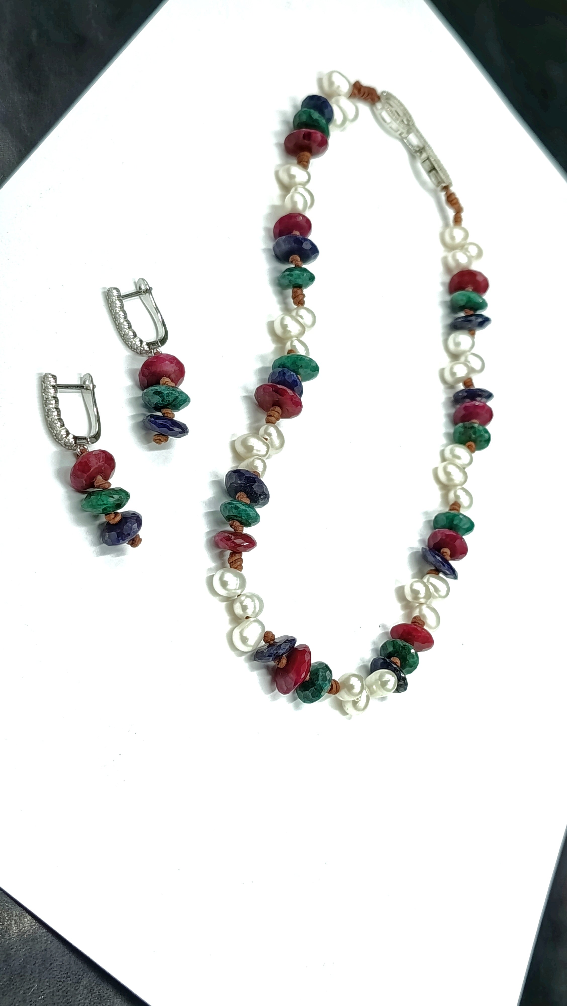 Collar TRÍADA en Perla Blanca