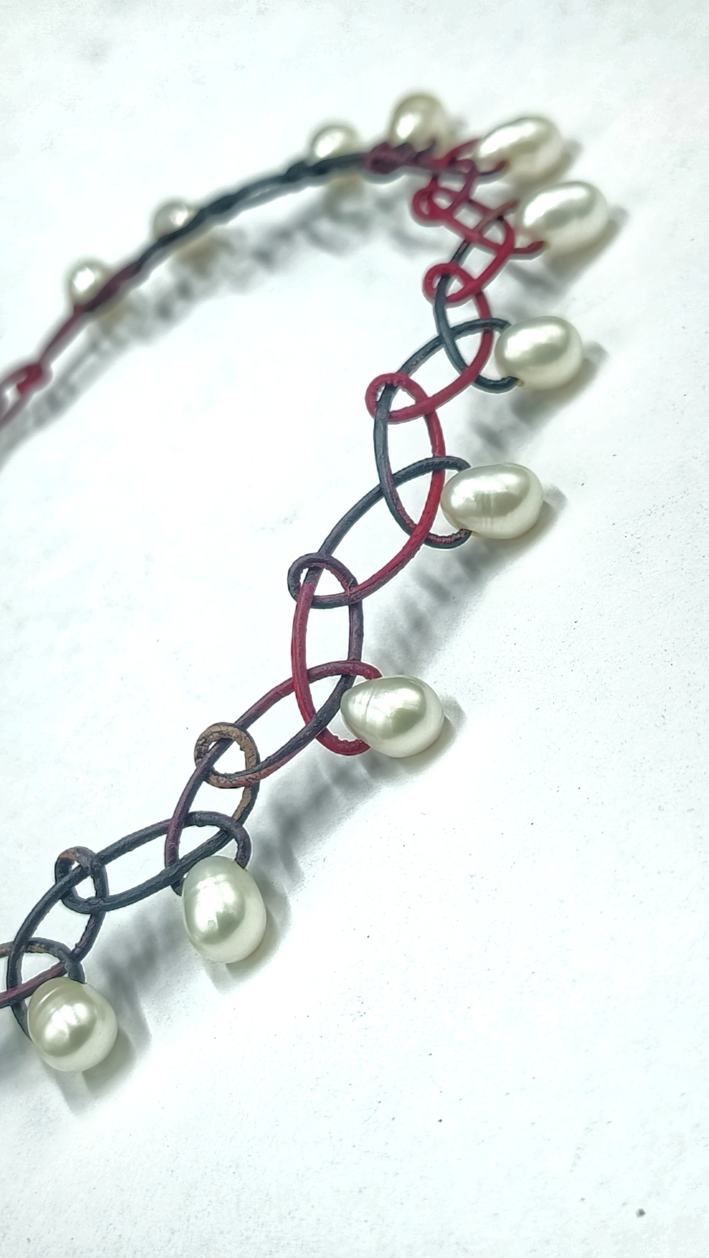 Collar LYS de Perla en cuero sin metal