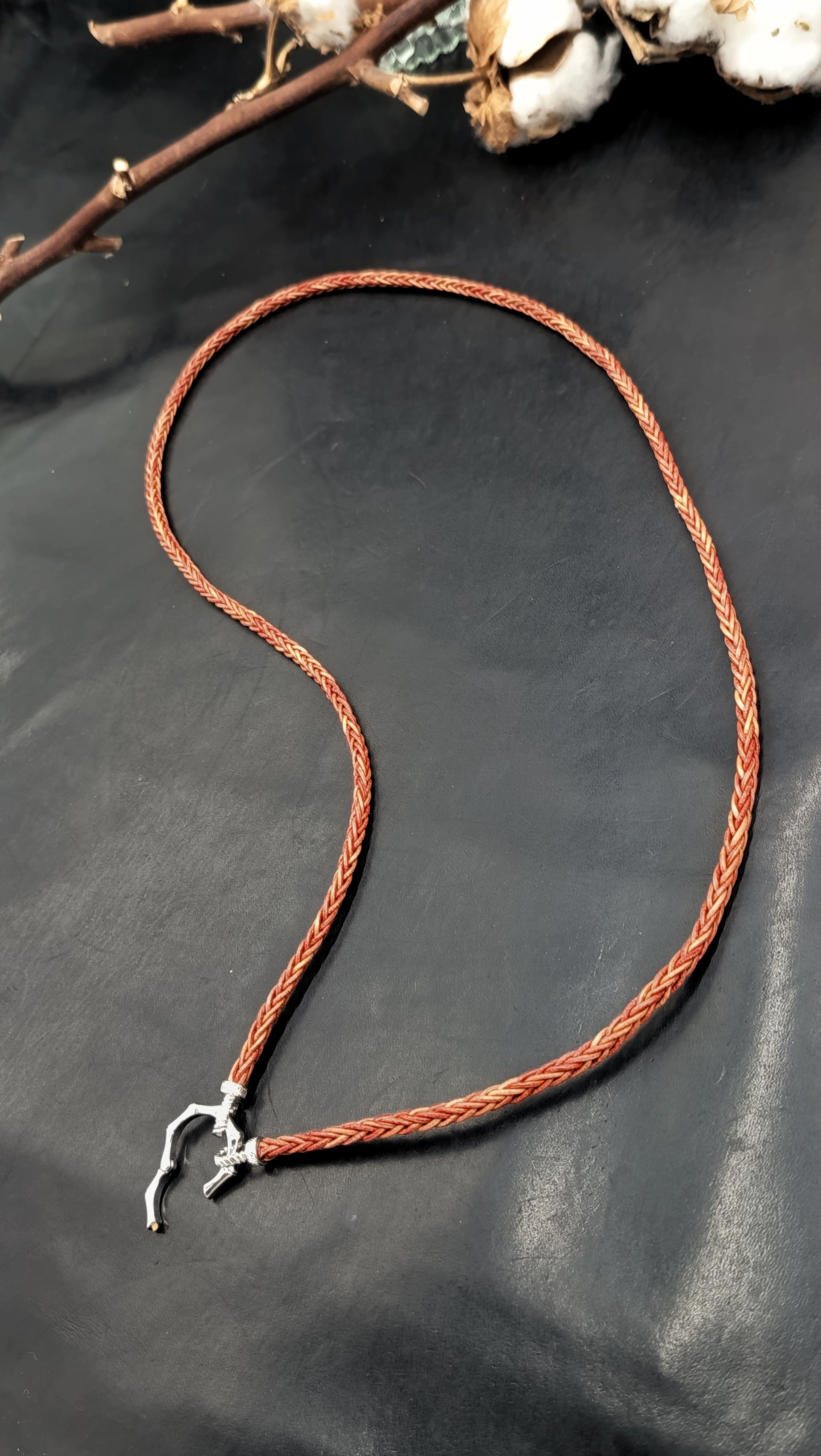 BAMBOO enlace · Cierre MULTIPOSICIÓN · Trenzado ATLAS en Cuero 80CM