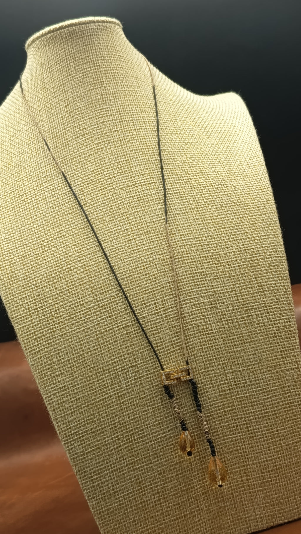 Collar APOLO en Citrino