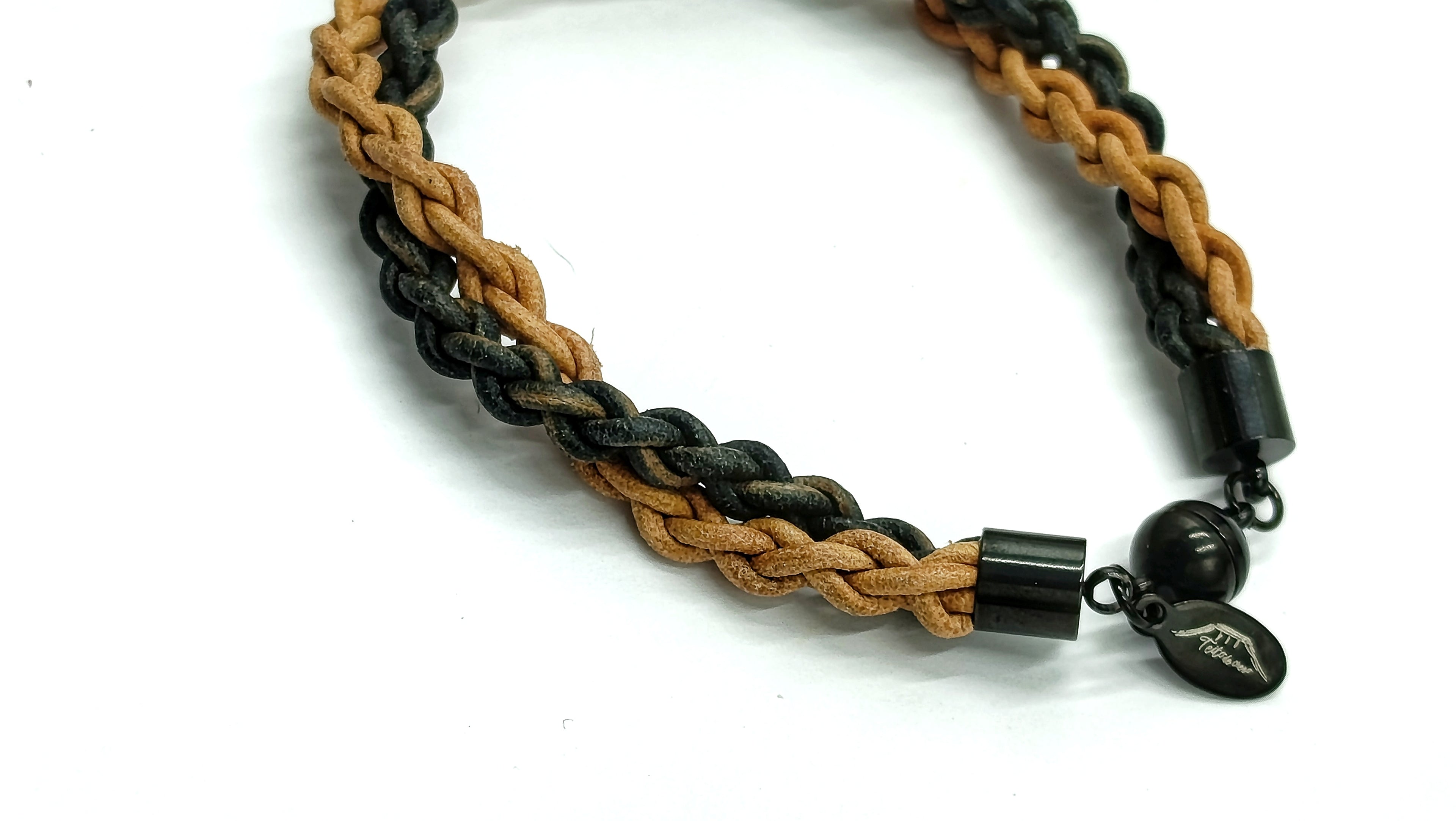 BALDER• Pulsera doble trenzado en cuero