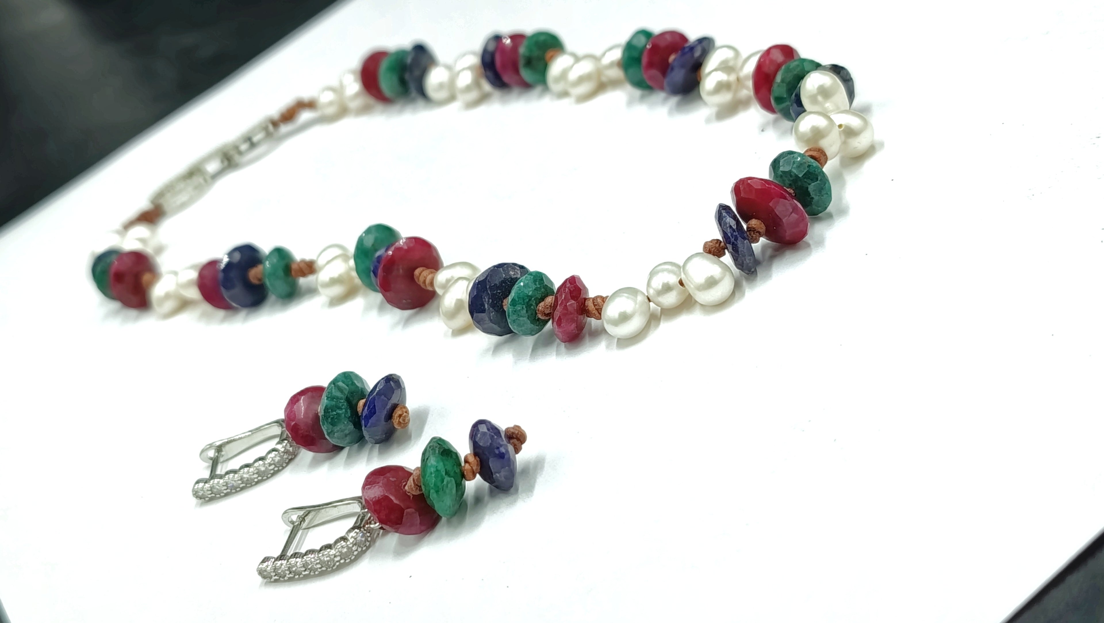 Collar TRÍADA en Perla Blanca