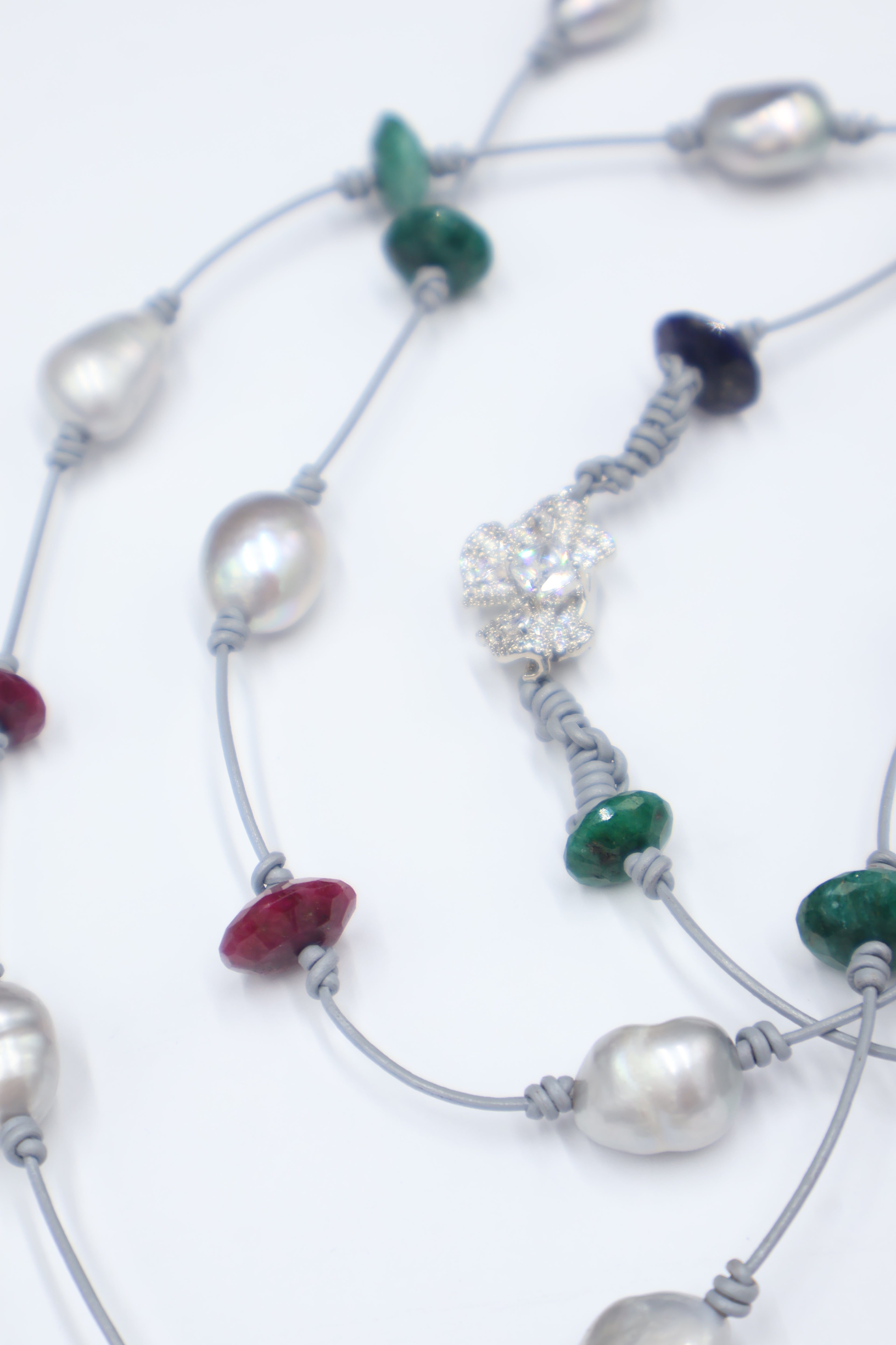 Tríada en Perla Gris