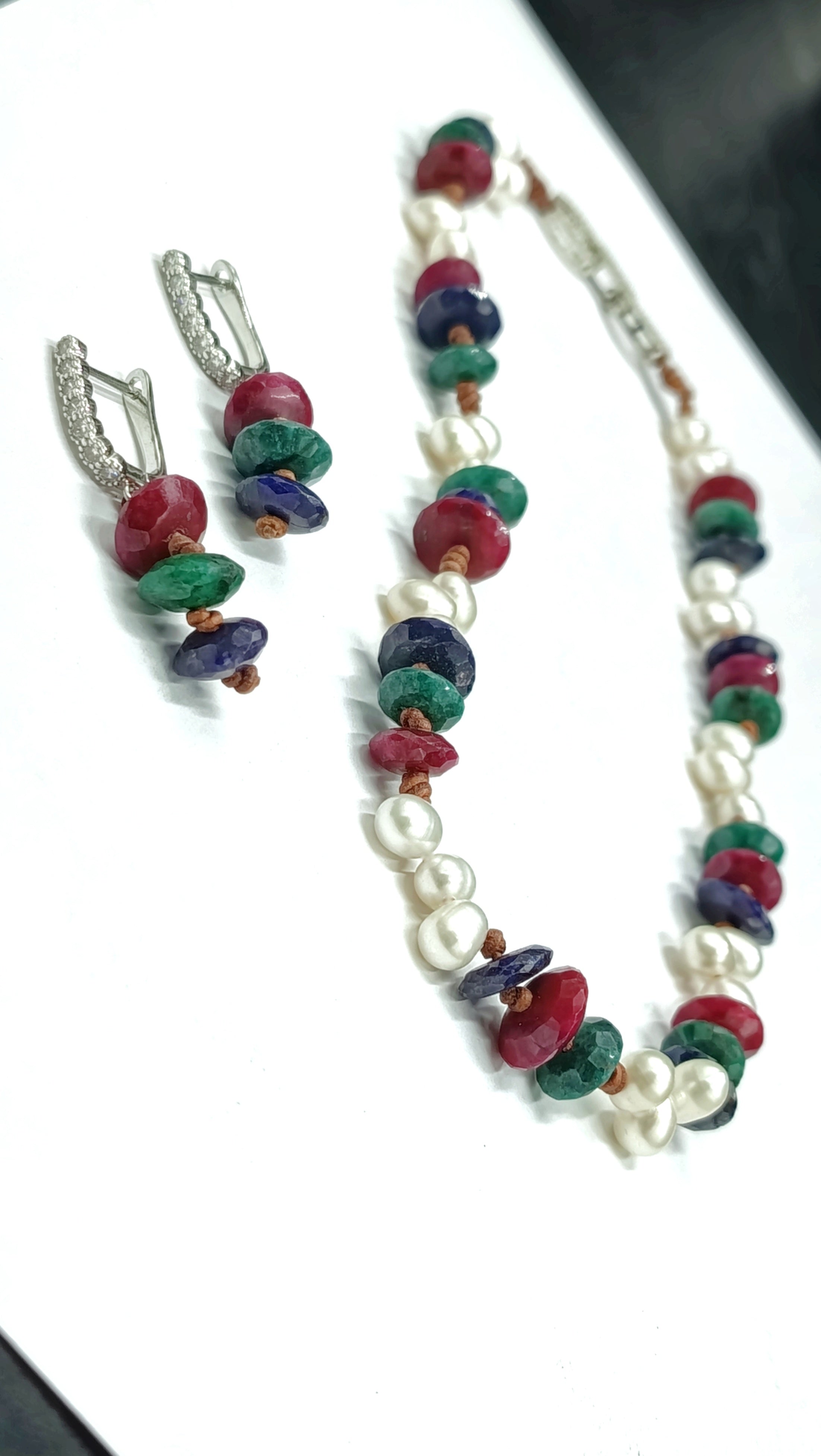 Collar TRÍADA en Perla Blanca